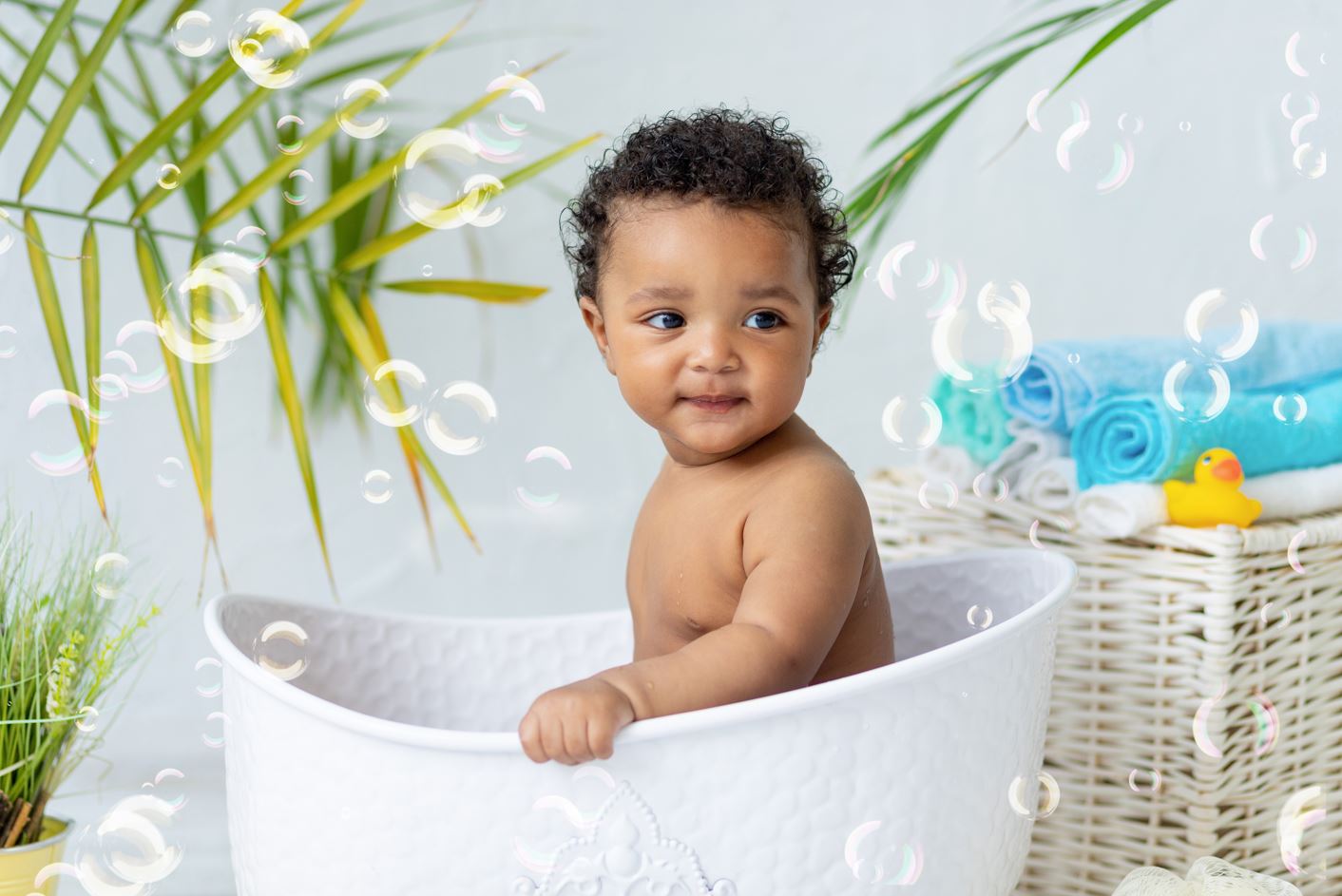 Caring for Your Newborn: Essential Bath Time Tips with Baby Jolie